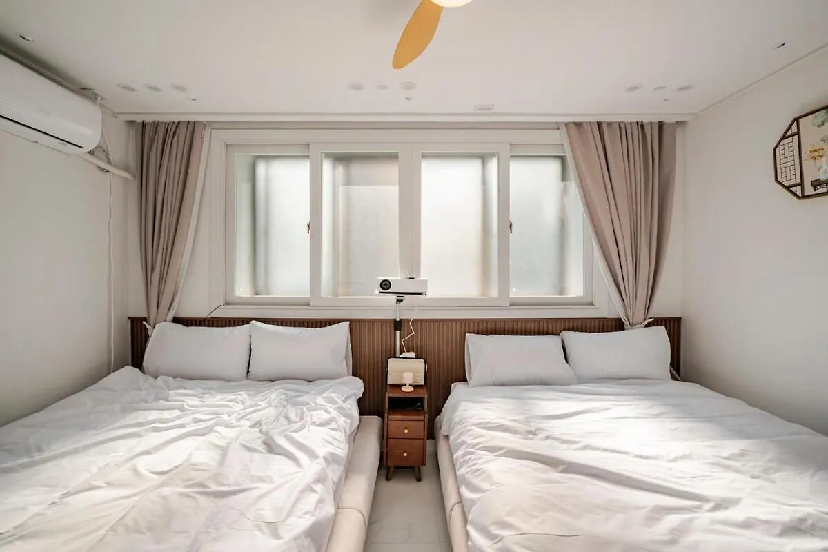 Apartament Poom Stay Seul